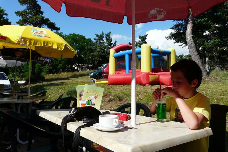 2008-07-27_17h22m11.jpg - Après les rebonds, une petite boisson